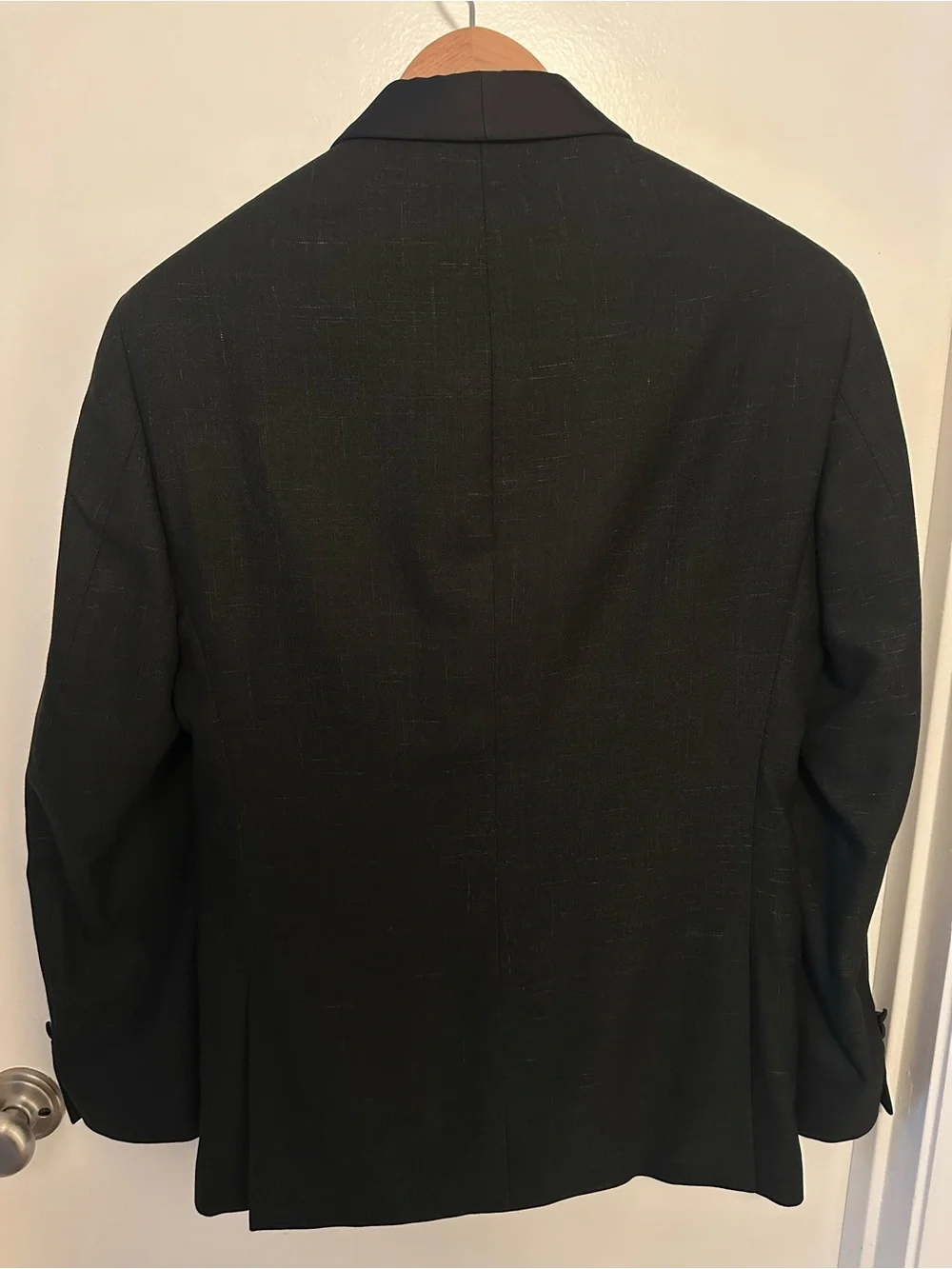 Calvin Klein 38R - 32W Black Patterned Shawl Collar Tuxedo
